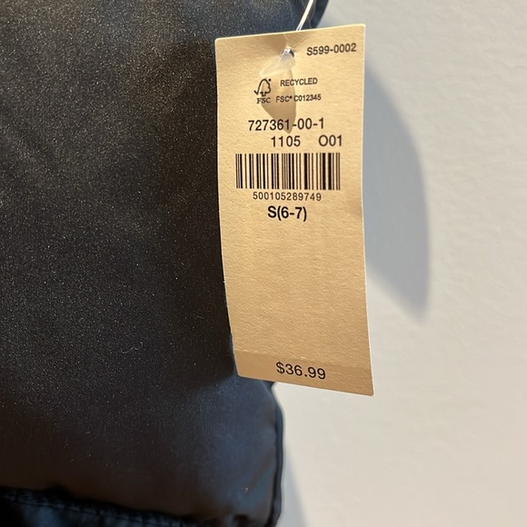 NWT Old Navy Kids Black Quilted Puffer Vest (Size: 6-7) - Picture 5 of 6